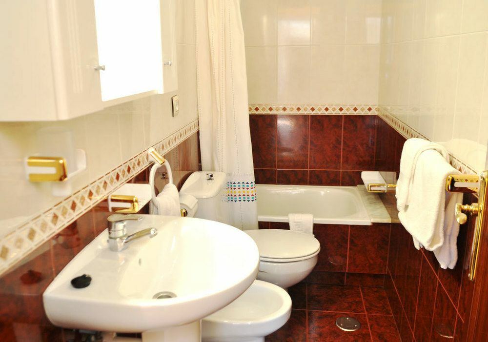Hostal Residencia Bahia لاتشي المظهر الخارجي الصورة